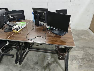 office table for sale use 1 year condition 9/10