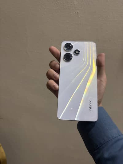 Infinix Hot 30