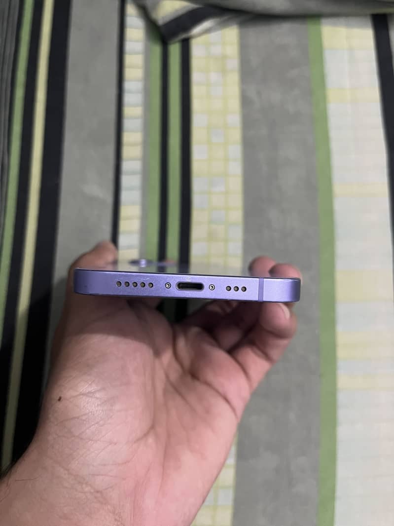 Apple iPhone 12 3