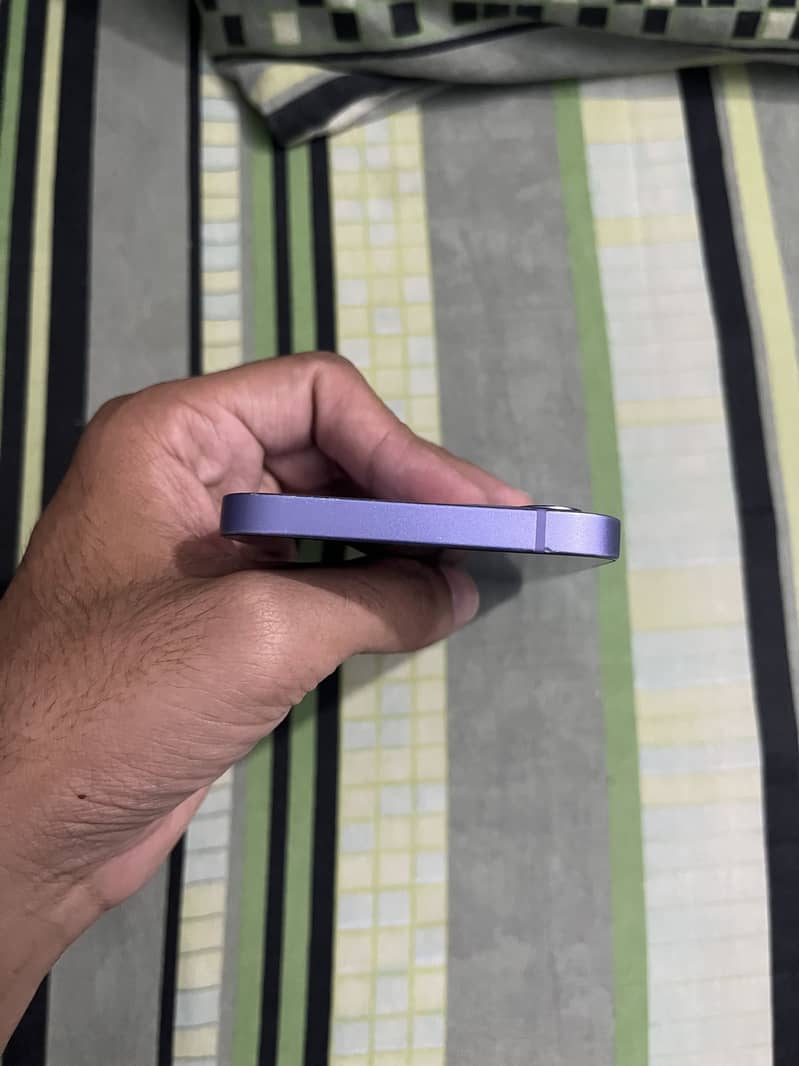 Apple iPhone 12 2
