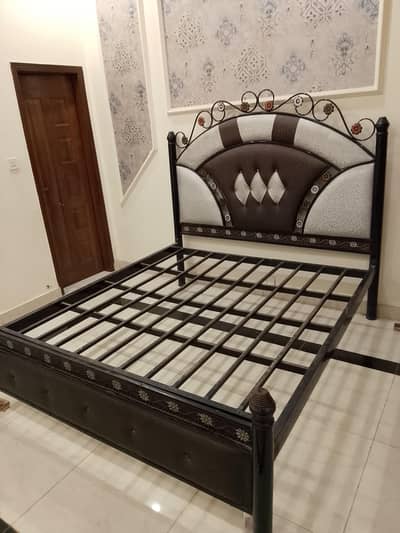 Iron Poshish Bed
