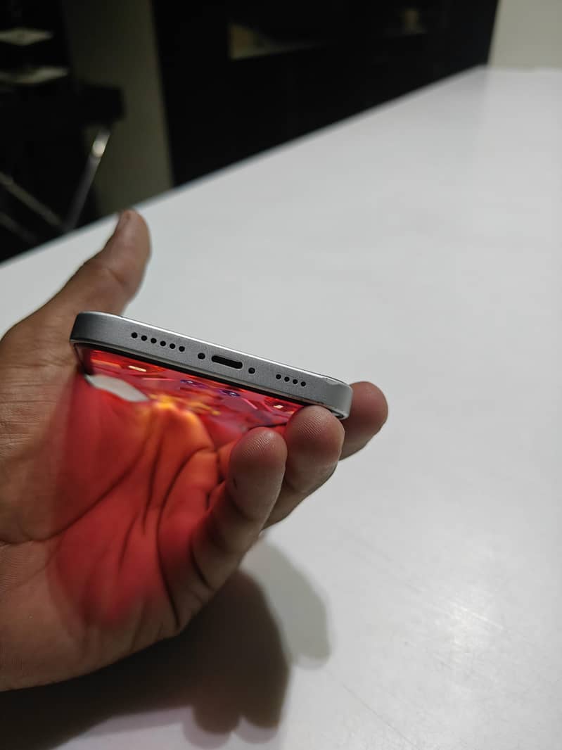 Apple iPhone XR 0