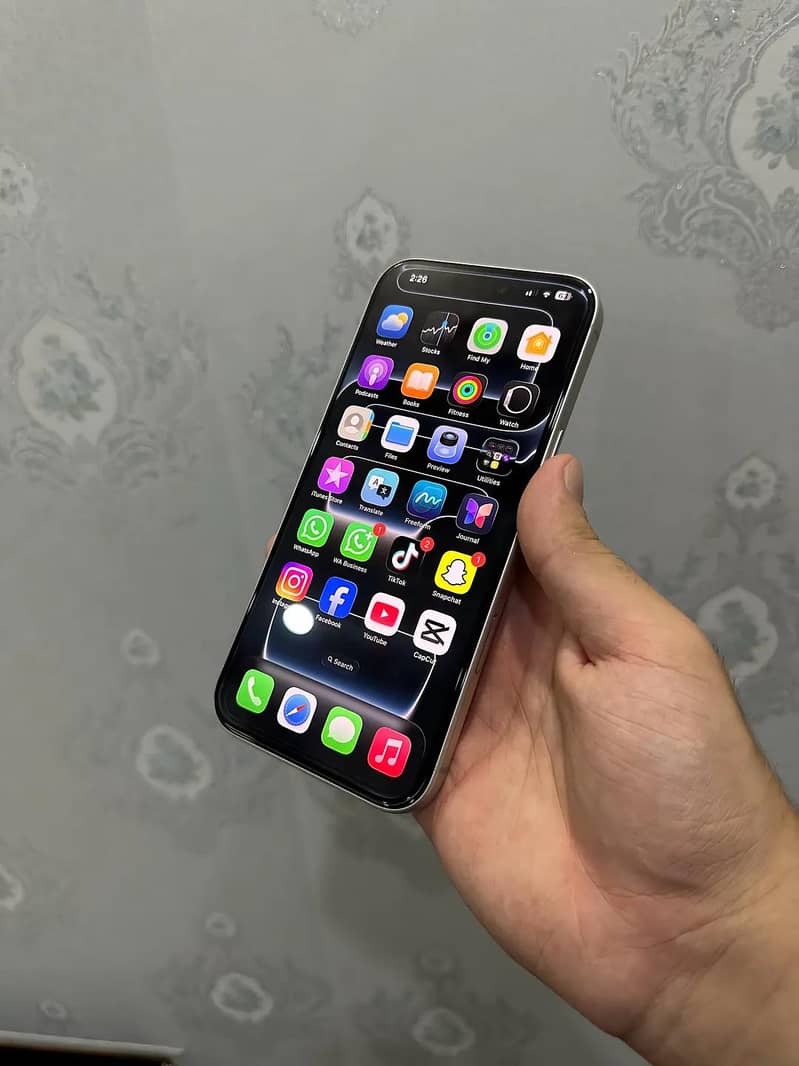 Apple iPhone 17 Pro Max 7