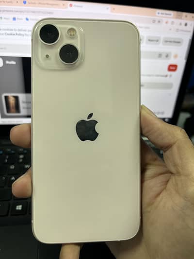 Apple iPhone 13