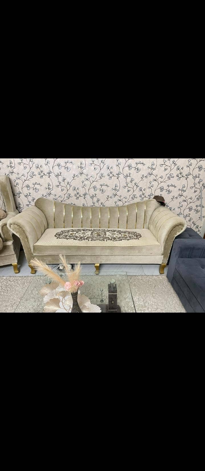 7 seater sofa 0