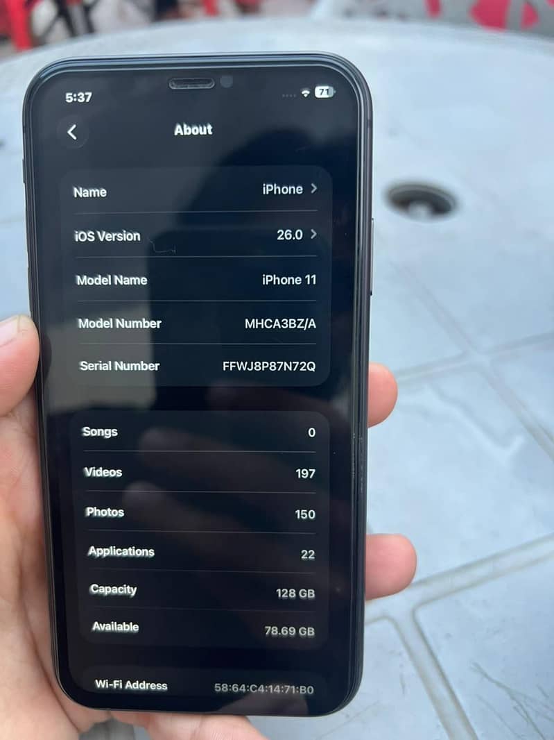 Apple iPhone 11 4