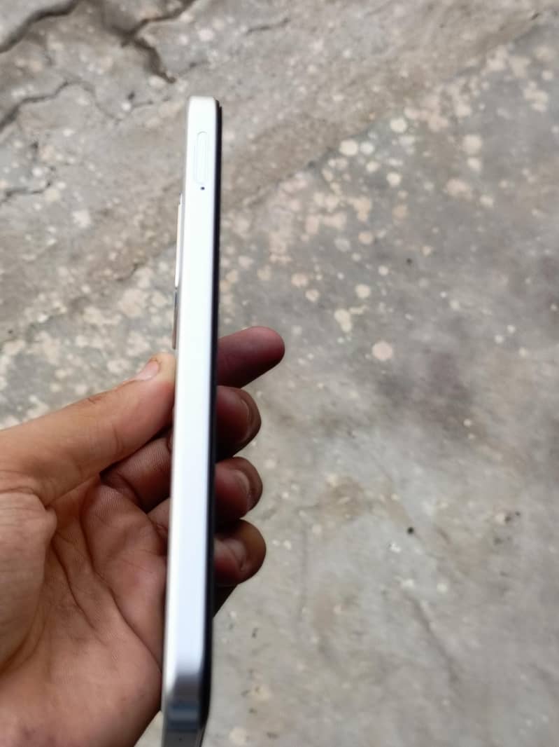 OPPO A6s 1