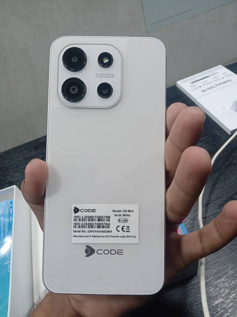 Dcode Bold 4