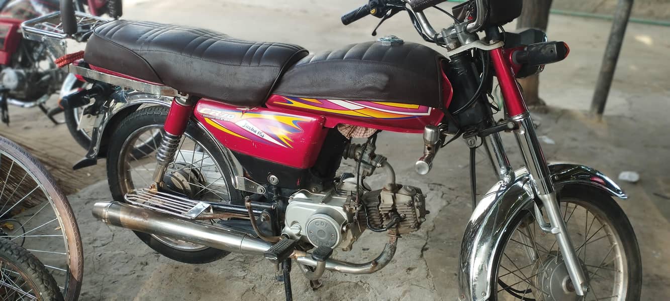Crown 70 3