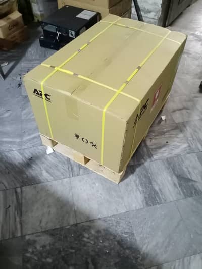 APC SURT 10000XLI UPS | APC UPS | Pure sine Wave ups | Orignal APC UPS