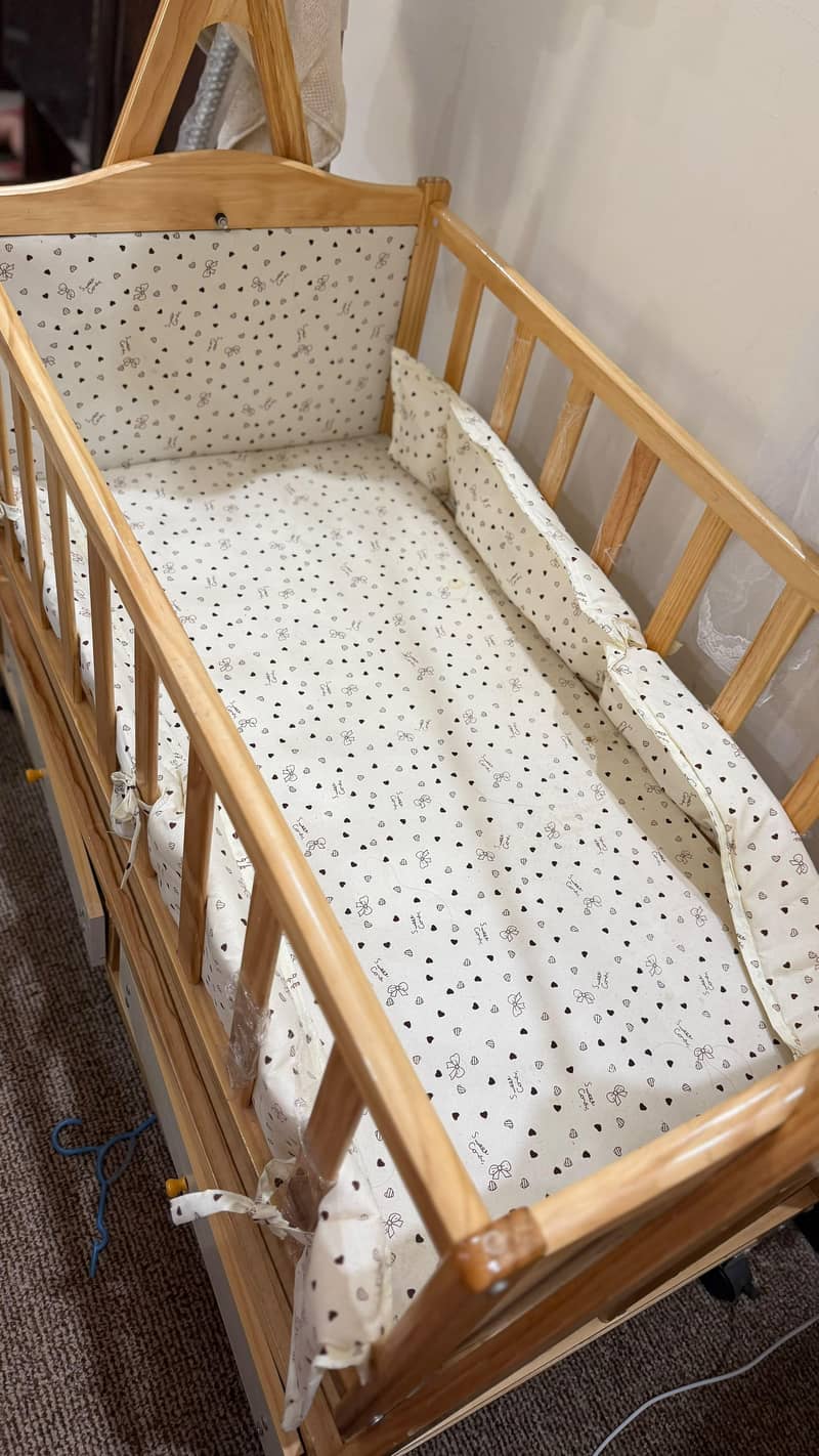 baby cot 1
