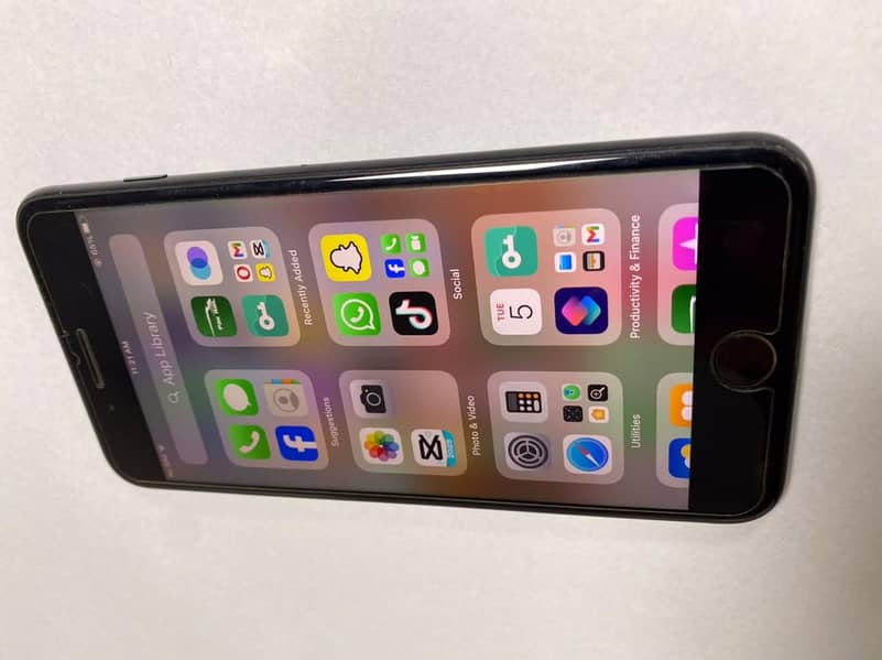 Apple iPhone 7 Plus 1