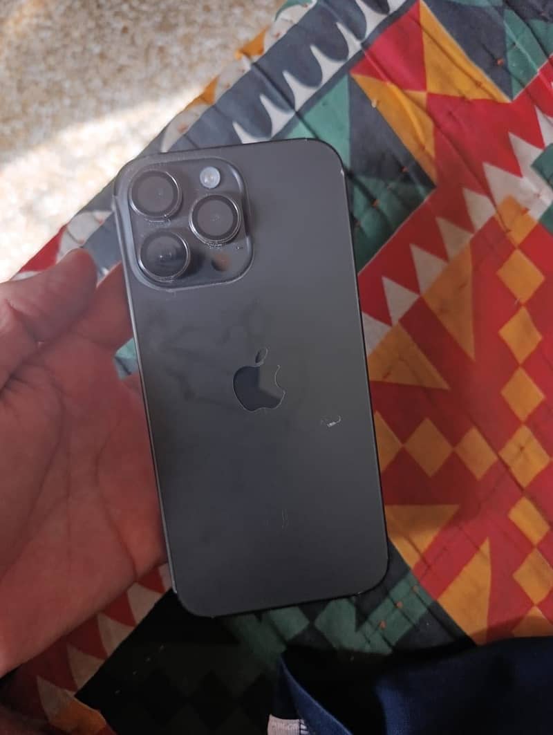 Apple iPhone 14 Pro Max 1