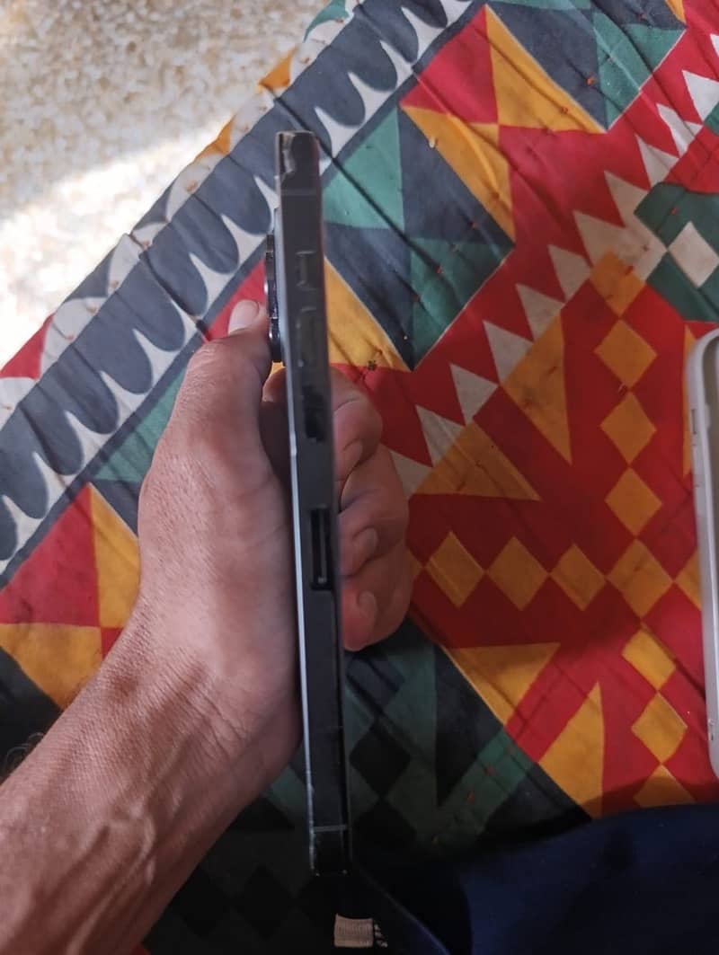 Apple iPhone 14 Pro Max 3