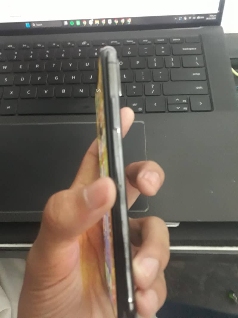 Apple iPhone XS 3
