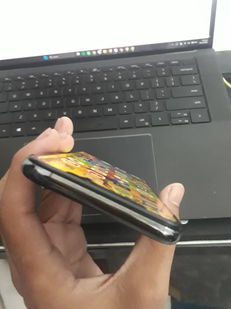 Apple iPhone XS 6
