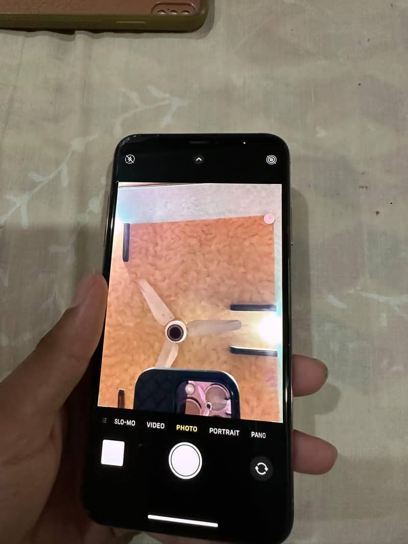 Apple iPhone XS Max 2