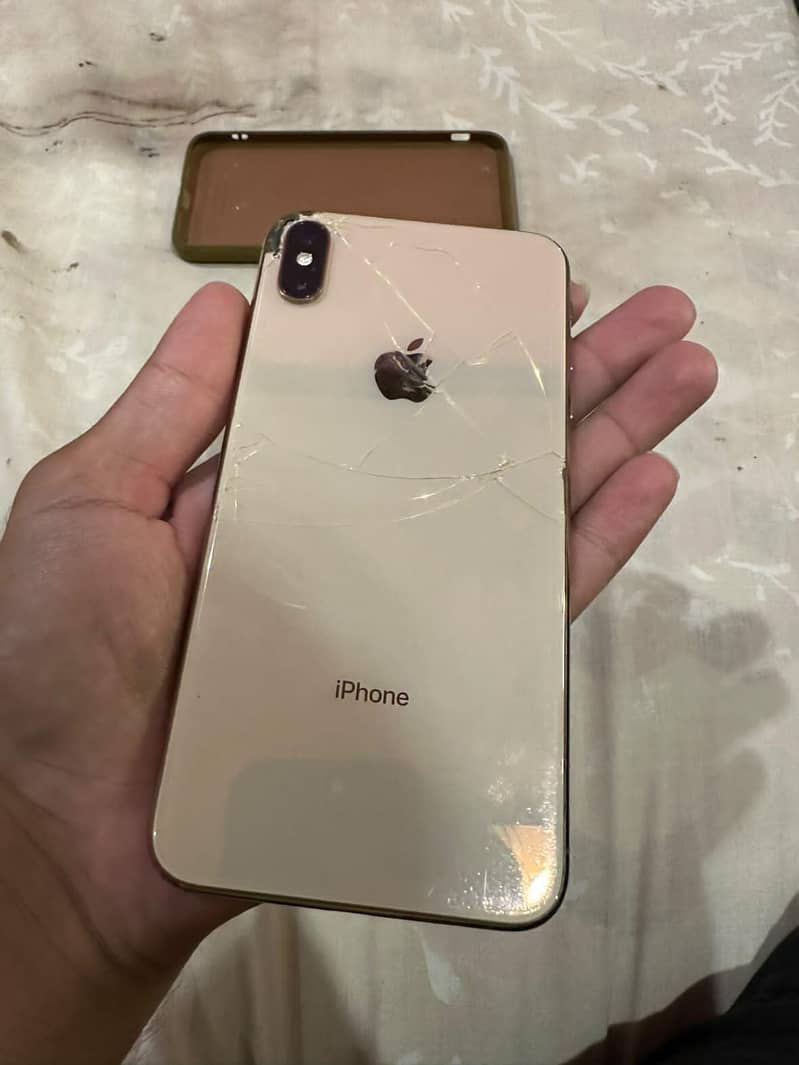 Apple iPhone XS Max 6