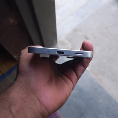 Samsung F16