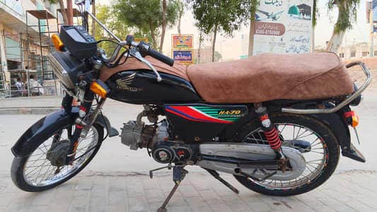 hunza motercycle