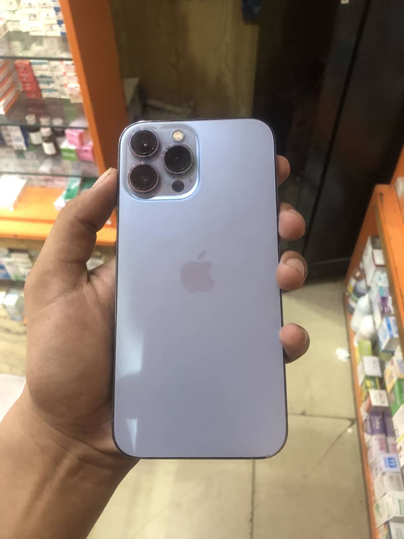 Apple iPhone 13 Pro Max 3