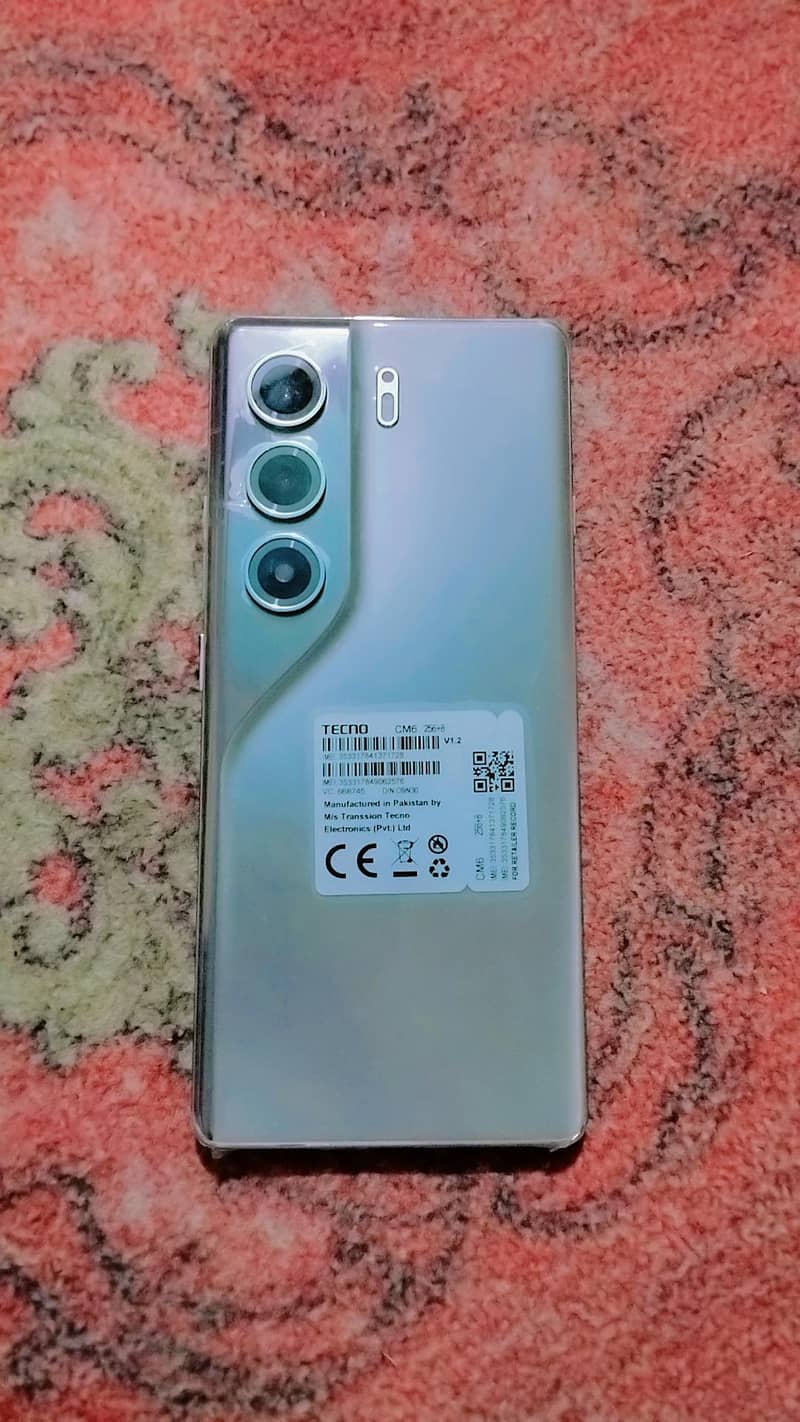 Tecno CAMON 40 Pro 0