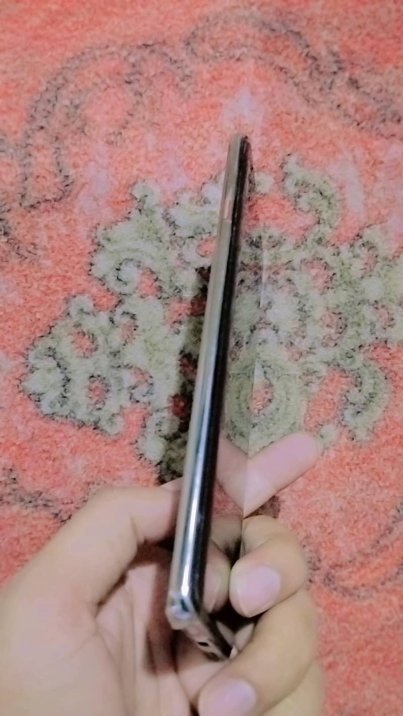 Tecno CAMON 40 Pro 1