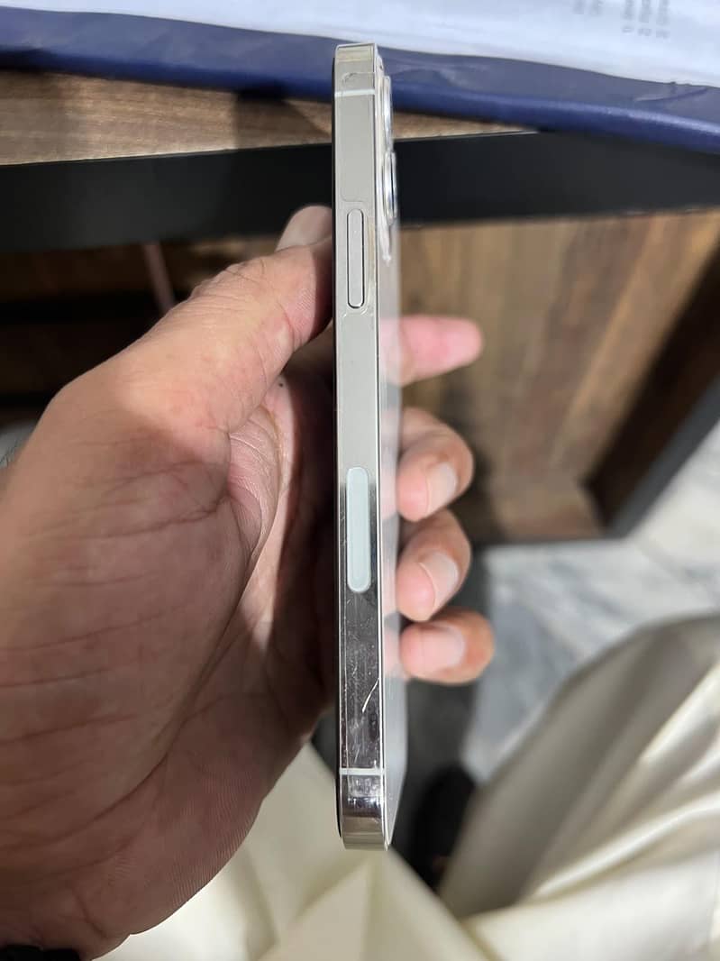 Apple iPhone 12 Pro 0