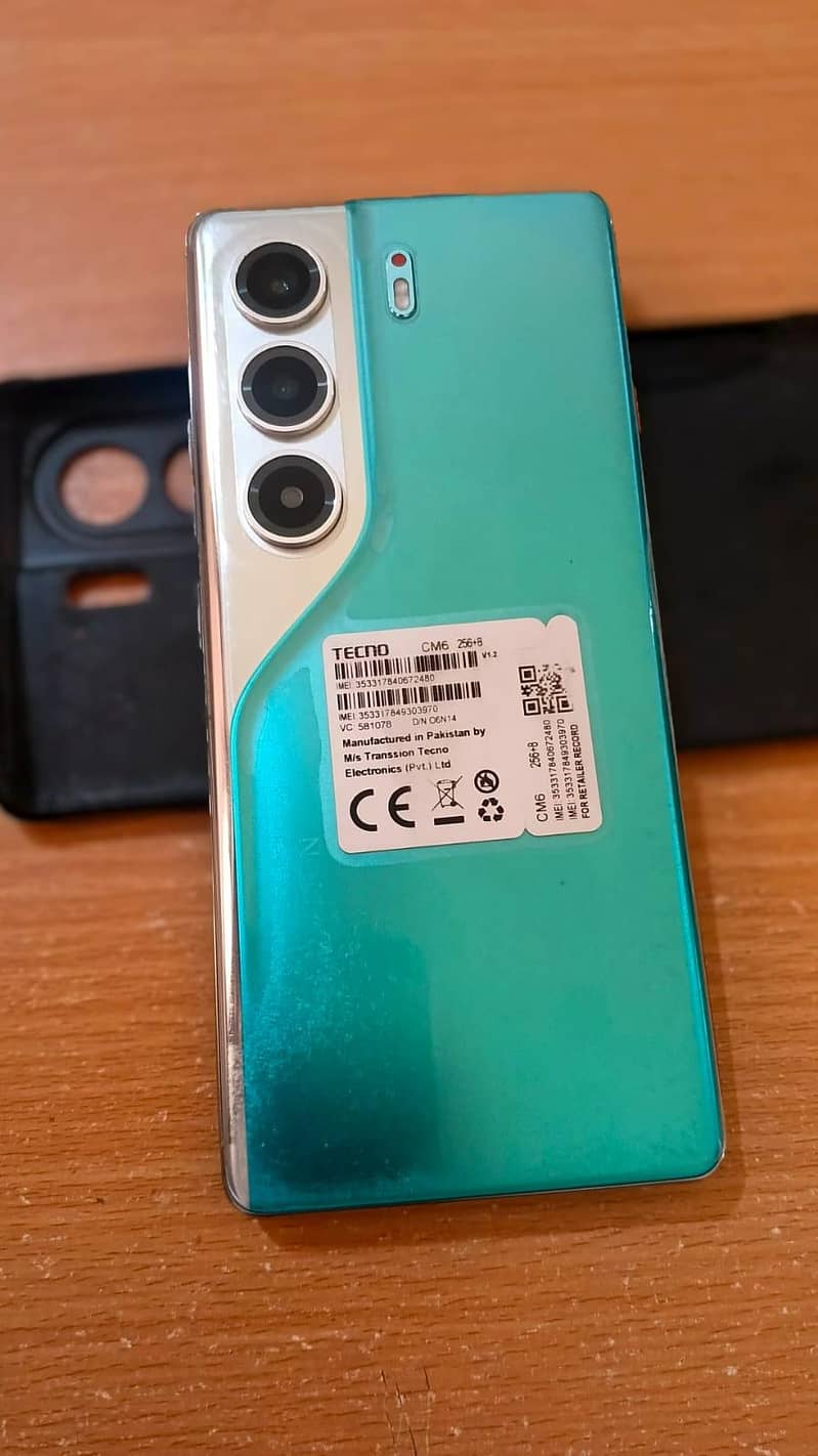 Tecno CAMON 40 Pro 0