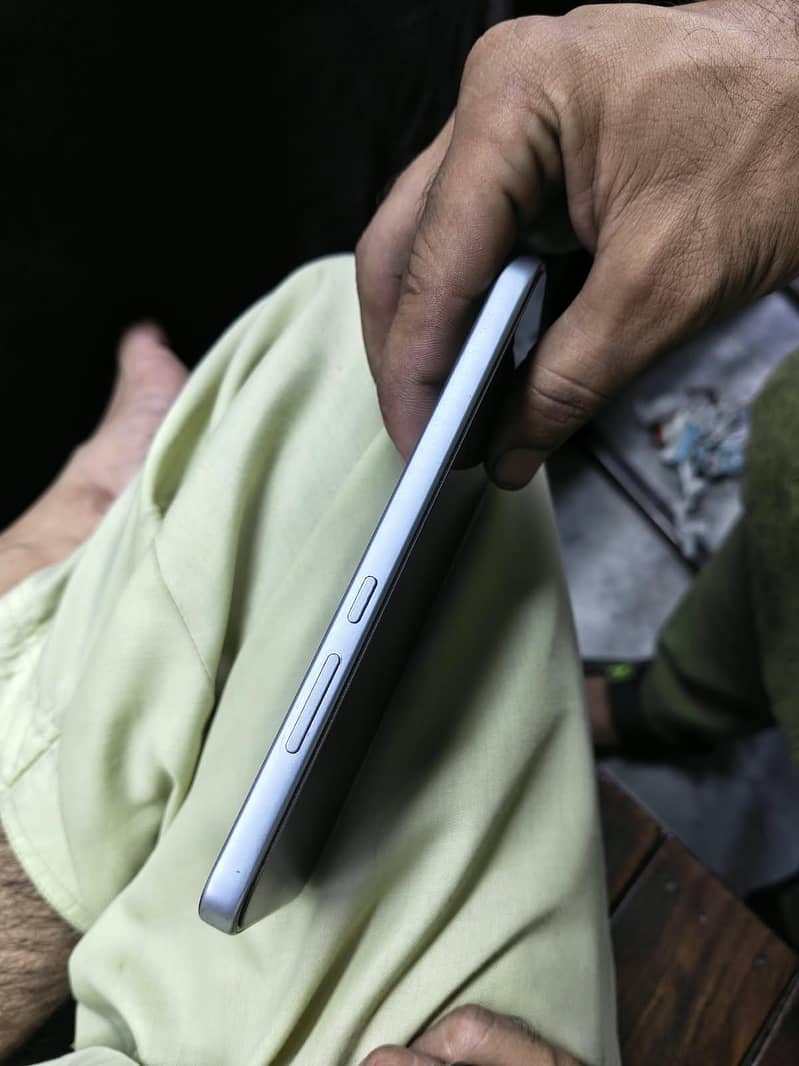 OPPO A6pro 4