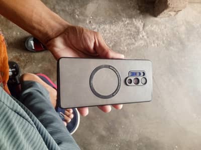 One Plus 8 Pro 03296904213