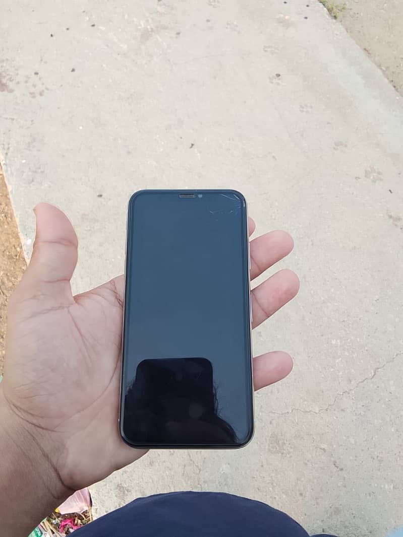 Apple iPhone X 4