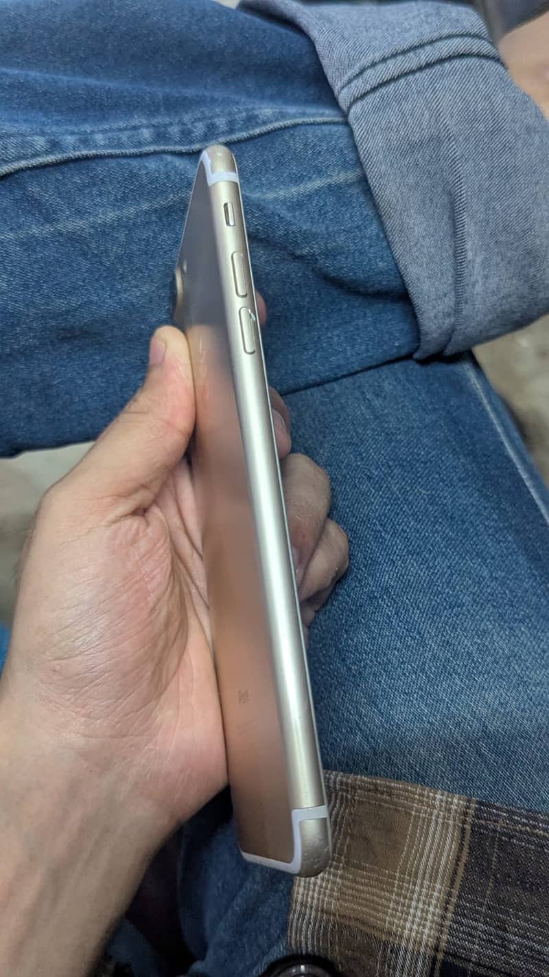 Apple iPhone 7 Plus 4