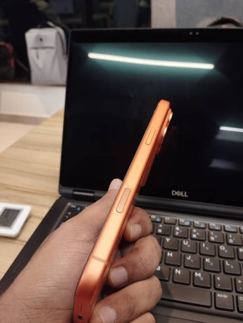 Apple iPhone 17 Pro Max 1