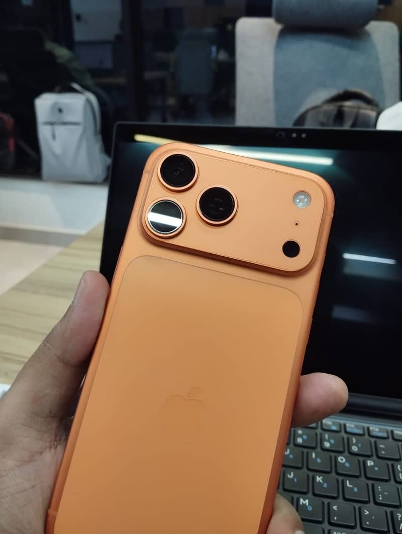 Apple iPhone 17 Pro Max 0
