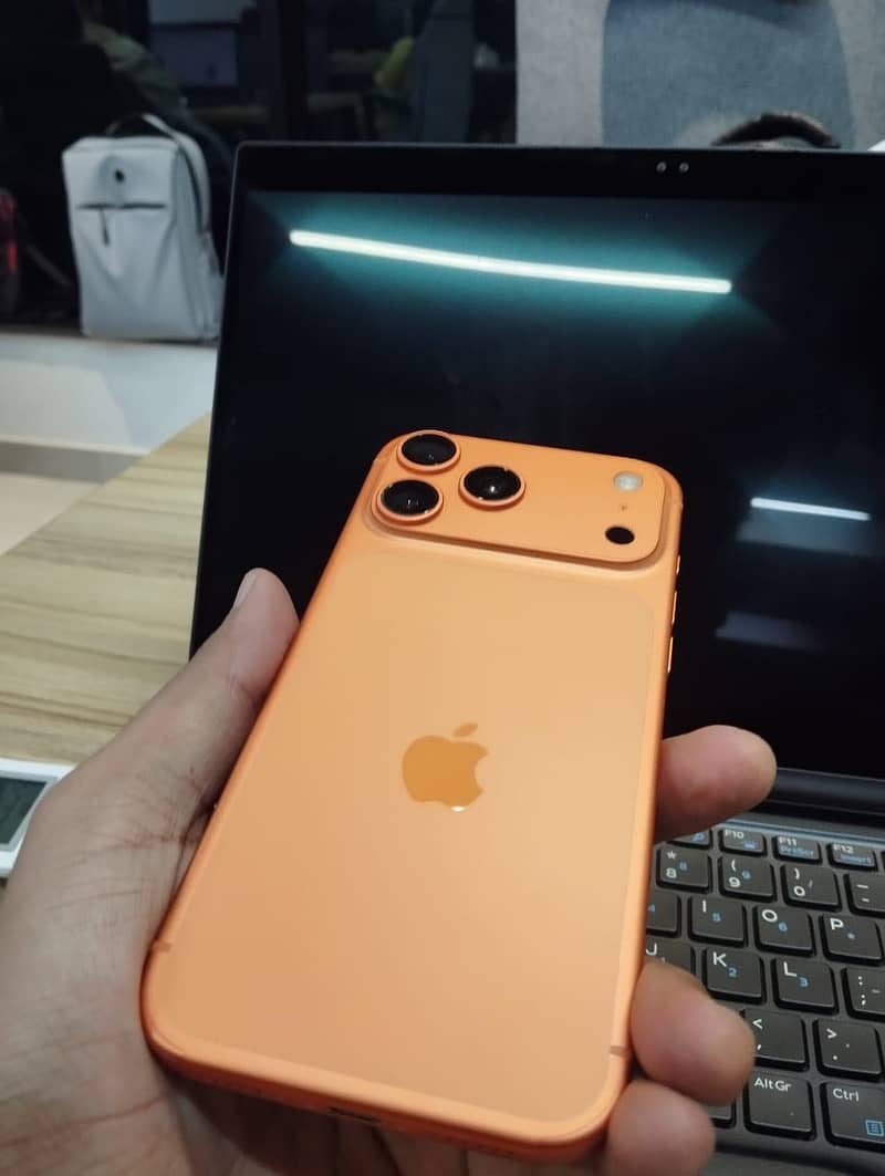 Apple iPhone 17 Pro Max 5