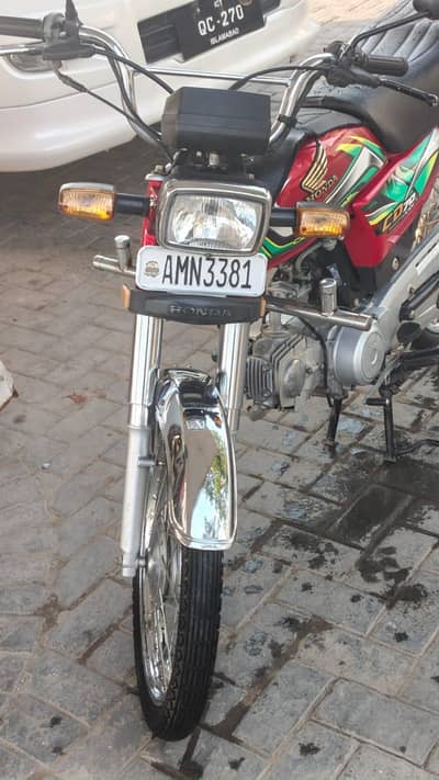 Honda CD-70 Motor Cycĺe