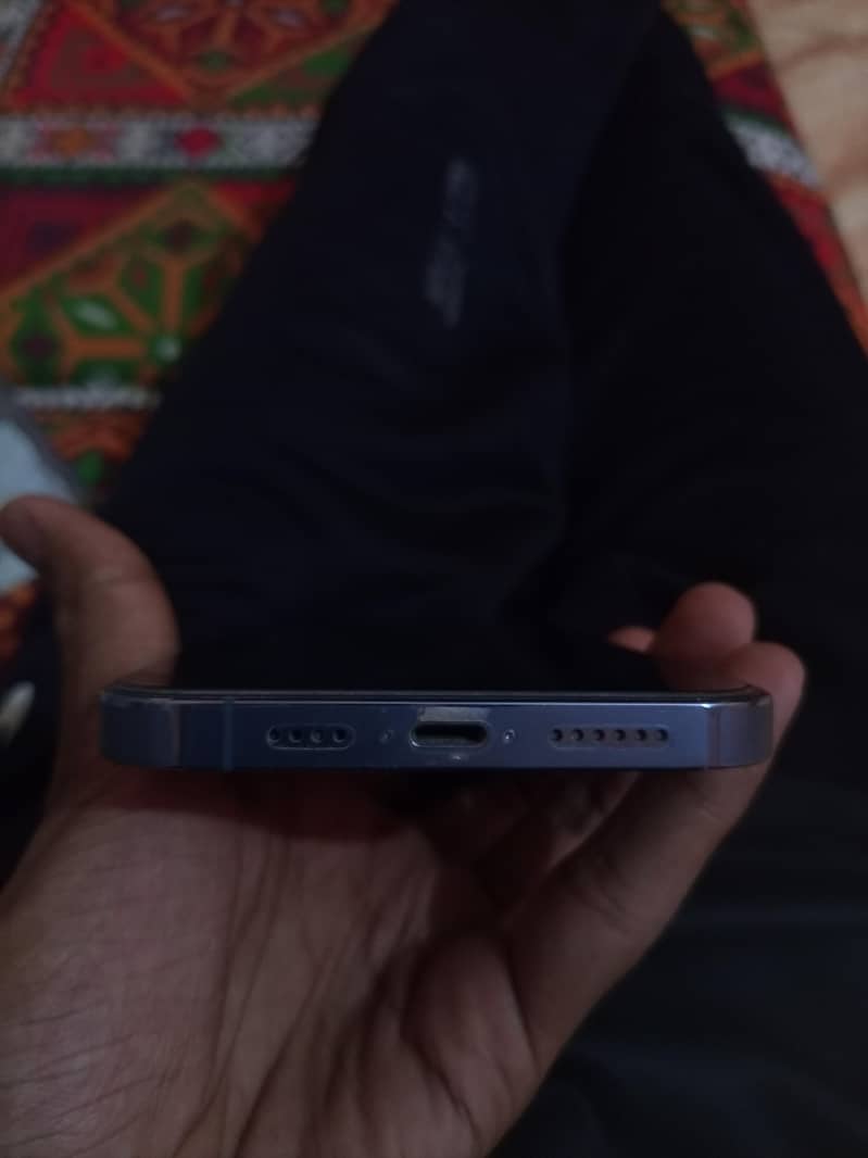 Apple iPhone 13 Pro Max 2