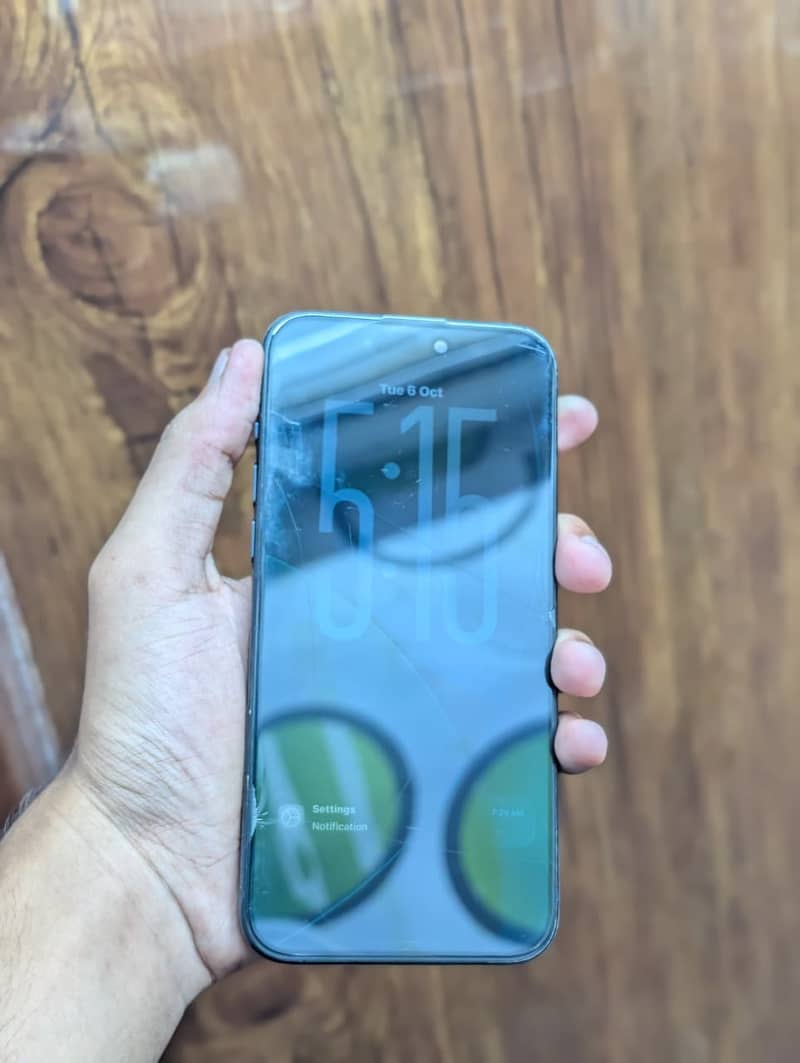 Apple iPhone 15 Pro Max 4