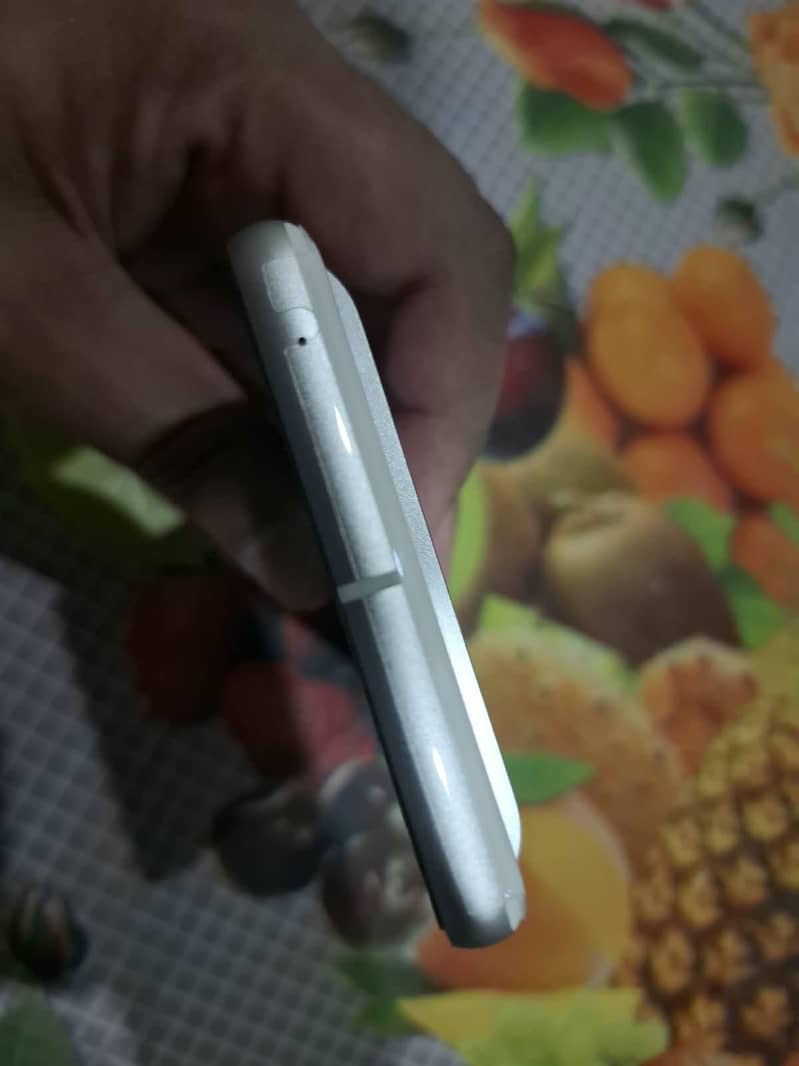 Google Pixel 7 (8/128) 3