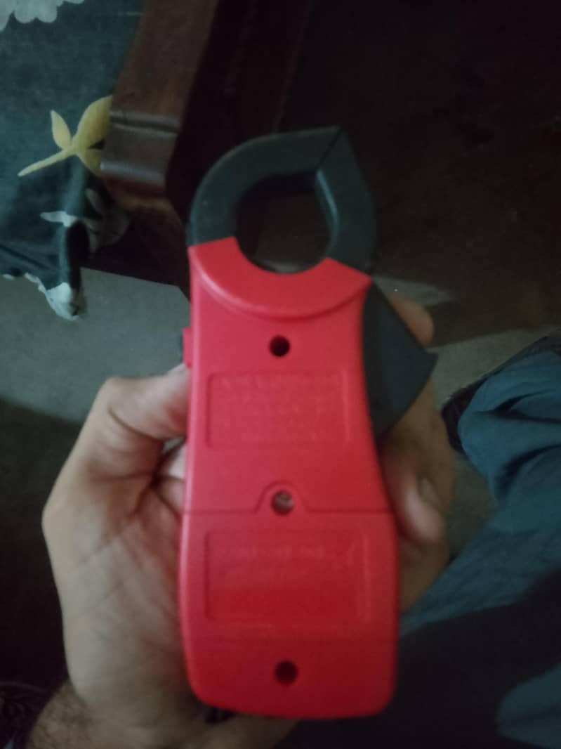 clamp multimeter 1