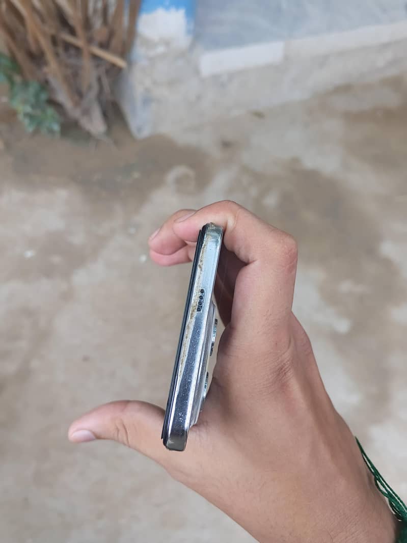 Tecno Spark 30 Pro 3