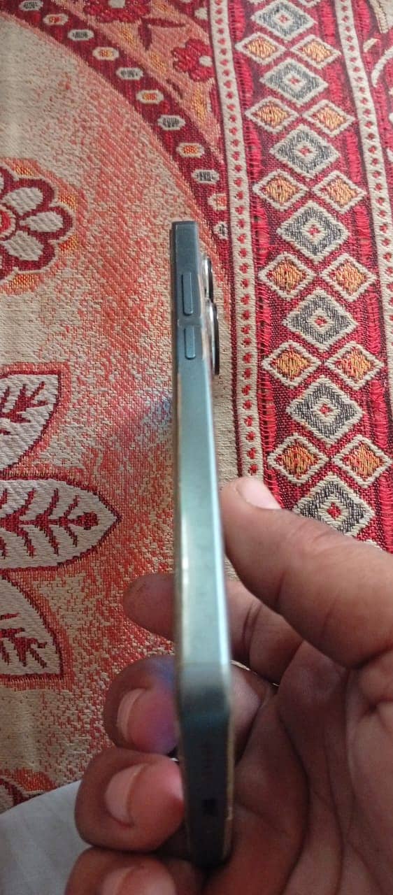 Xiaomi Redmi Note 13 Pro 3