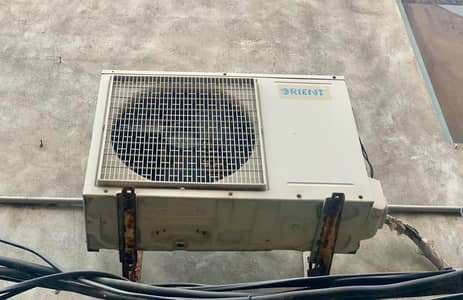 Orient 1 ton Ac good condition