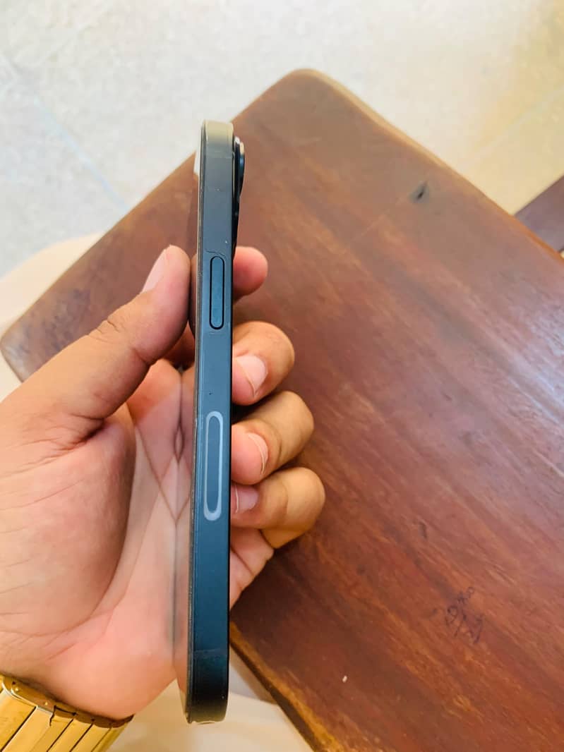 Apple iPhone 14 7