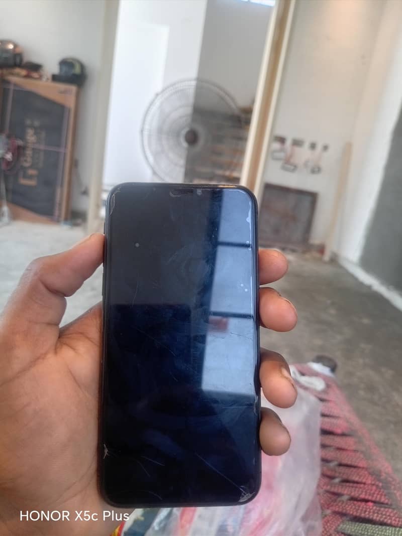 Apple iPhone X 3