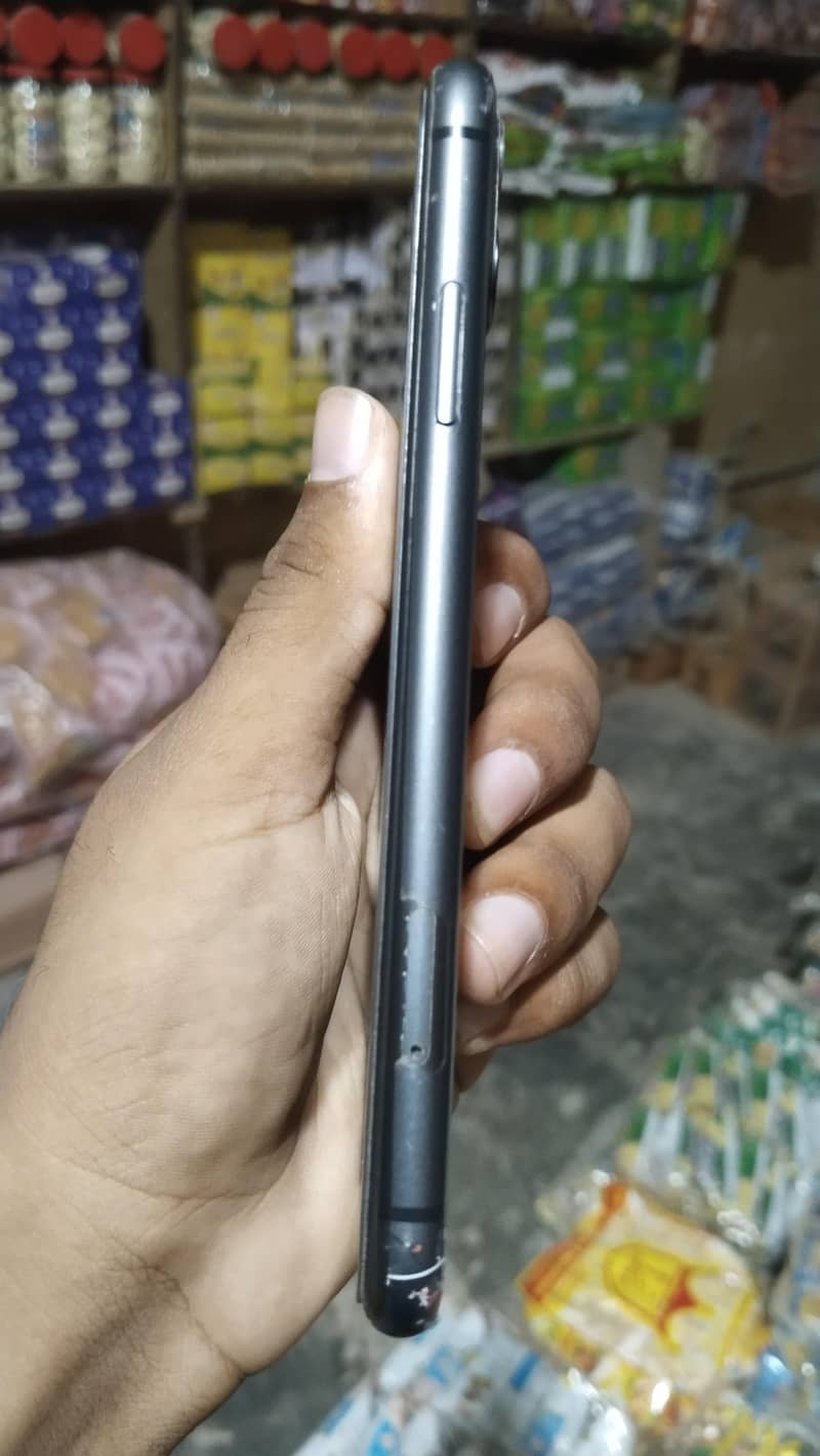 Apple iPhone 11 2