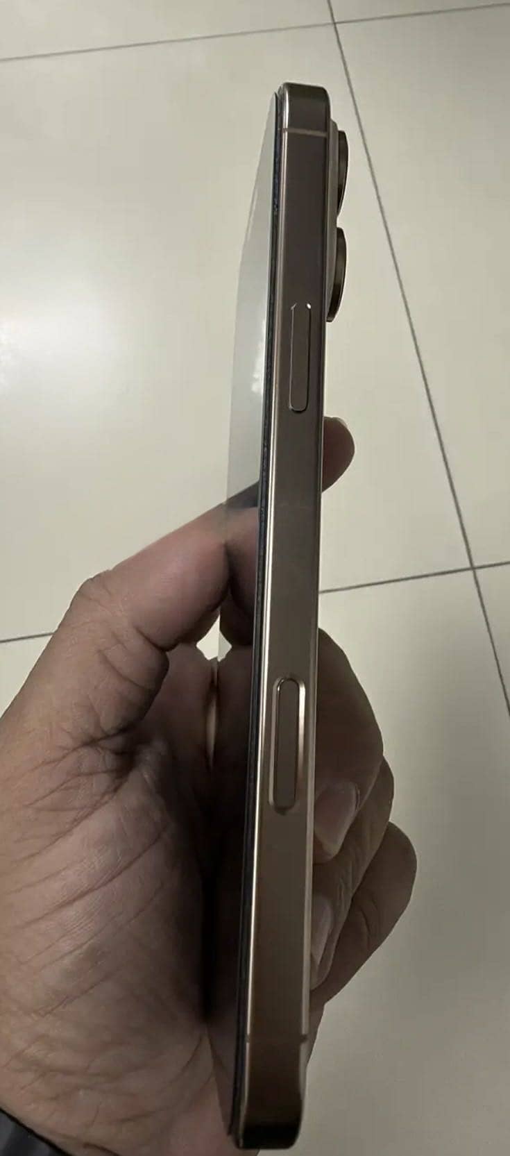 Apple iPhone 16 Pro Max 3