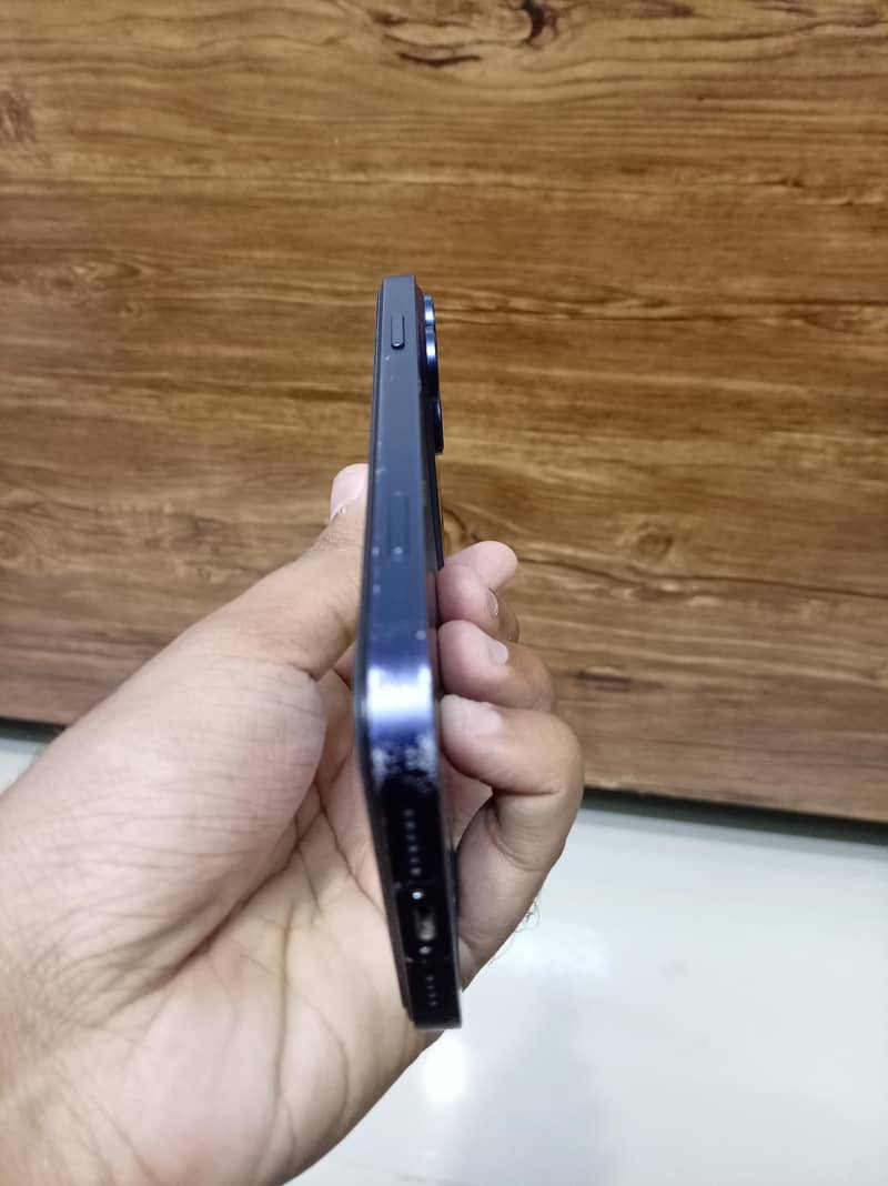 Apple iPhone XR 4
