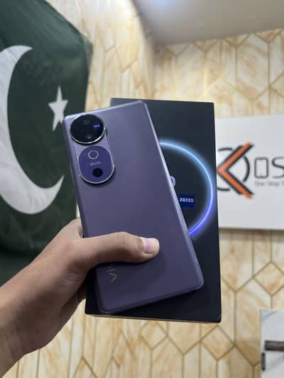 Vivo V40 12GB RAM 256GB Storage with Box & Complete Accessories